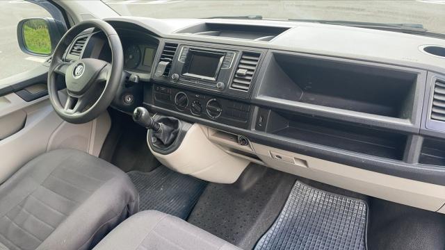 Volkswagen Transporter image 3