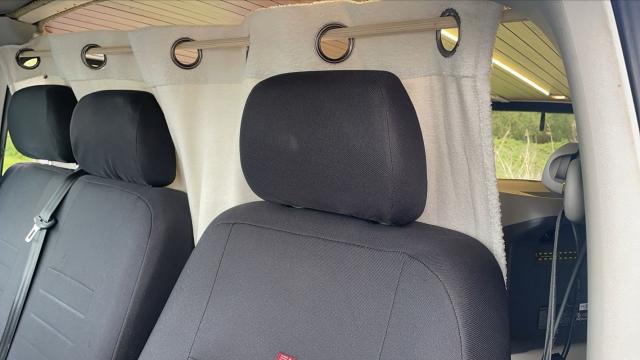 Volkswagen Transporter image 8