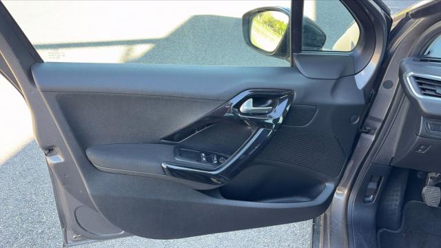 Peugeot 2008 image 1