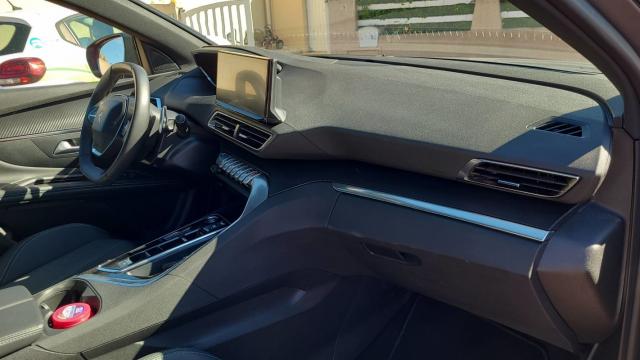 Peugeot 3008 image 1