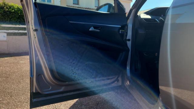 Peugeot 3008 image 9