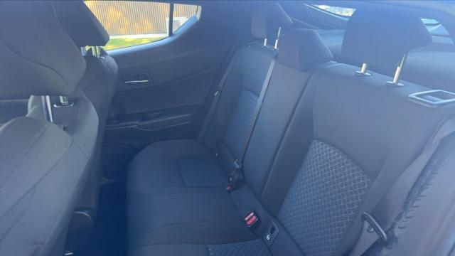 Toyota C-Hr image 9