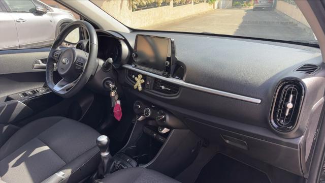 Kia Picanto image 2