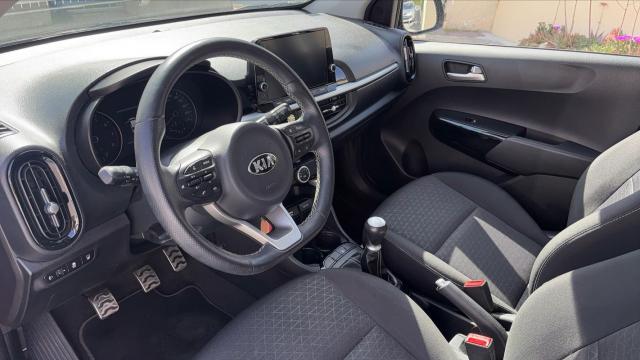 Kia Picanto image 5