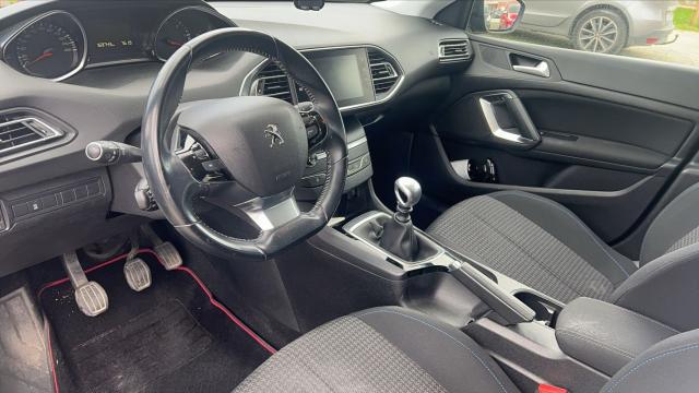 Peugeot 308 image 3