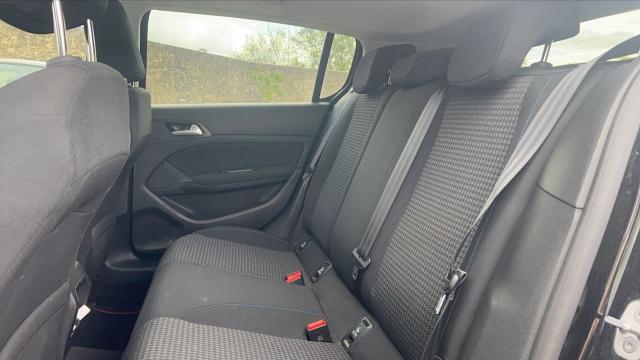 Peugeot 308 image 8