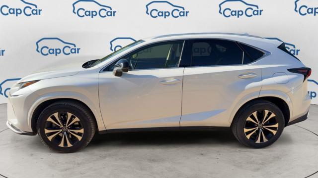 Lexus Nx 300h image 2