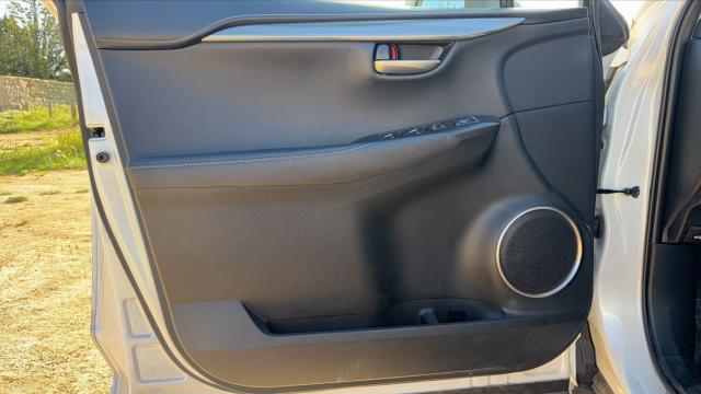 Lexus Nx 300h image 4