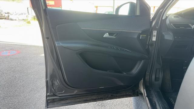 Peugeot 3008 image 6