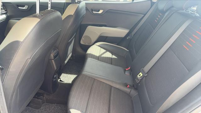 Kia Stonic image 9