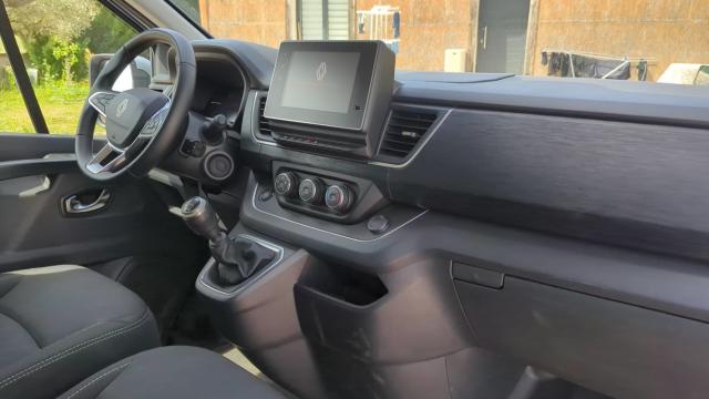 Renault Trafic image 8