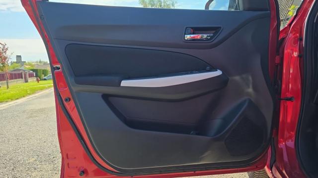 Suzuki Swift image 6