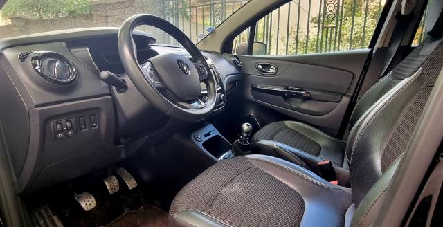 Renault Captur image 2