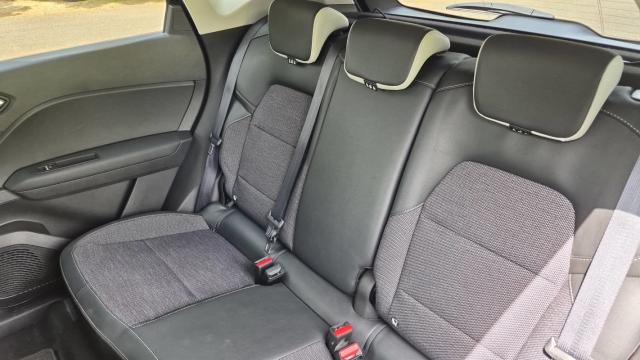 Renault Captur image 1