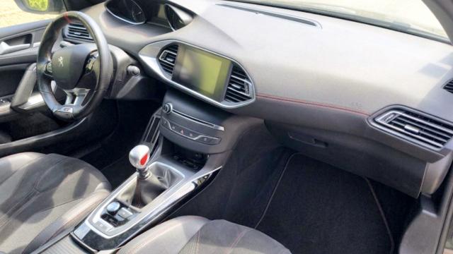 Peugeot 308 image 9