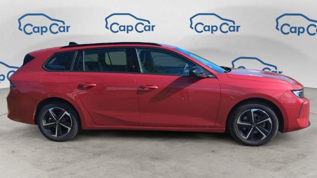 Opel Astra Sports Tourer image 9