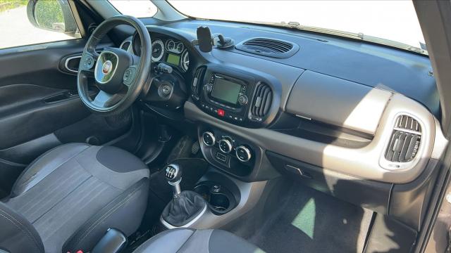 Fiat 500l image 2
