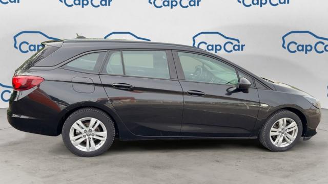 Opel Astra Sports Tourer image 9