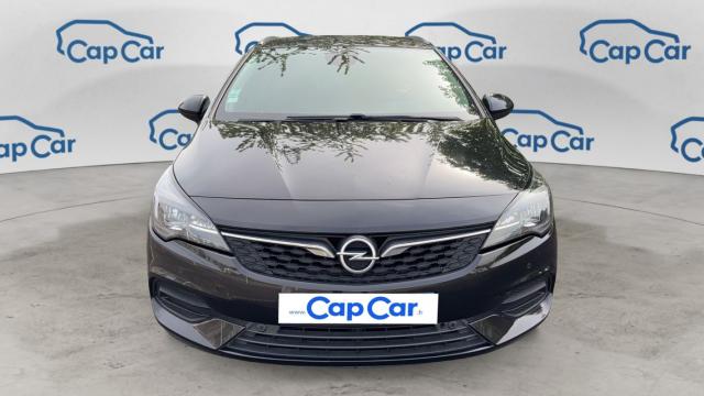 Opel Astra Sports Tourer image 2