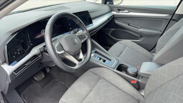 Volkswagen Golf image 1