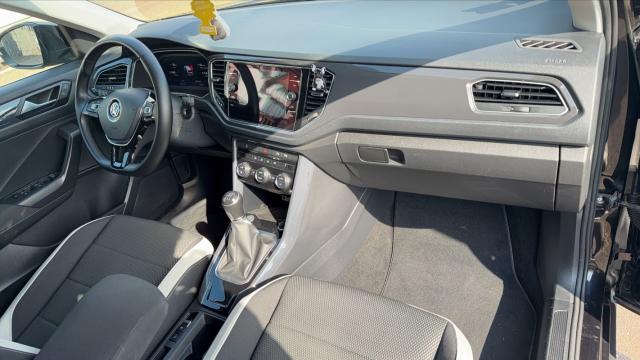 Volkswagen T-Roc image 9