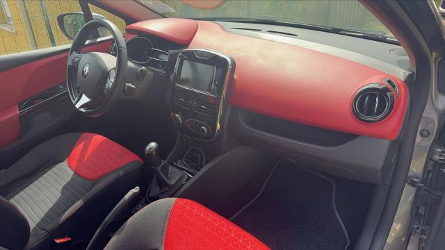 Renault Clio image 6