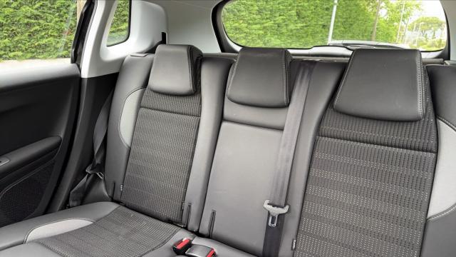 Peugeot 2008 image 3