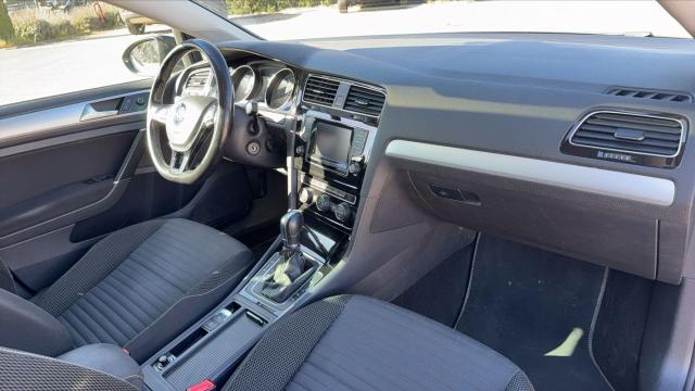 Volkswagen Golf image 9