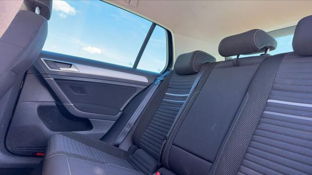 Volkswagen Golf image 7