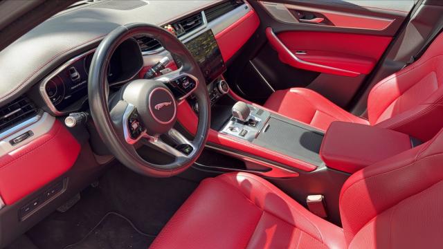 Jaguar F-Pace image 3