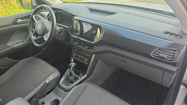 Volkswagen T-Cross image 2
