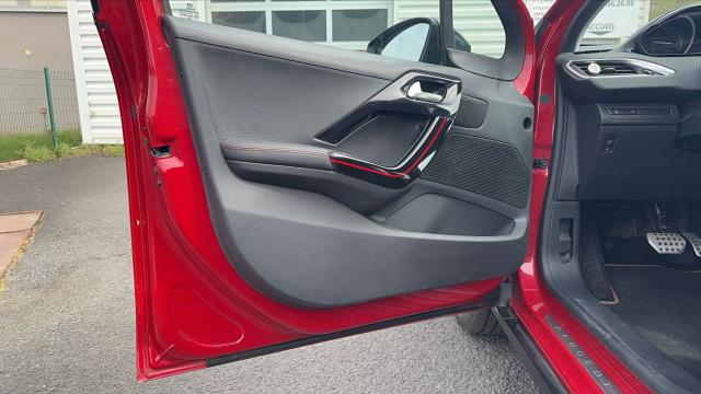 Peugeot 2008 image 3