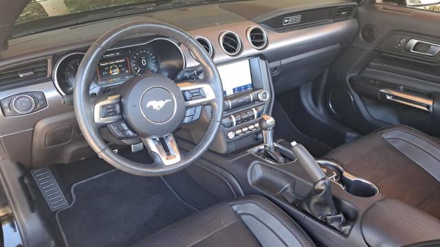 Ford Mustang Convertible image 8