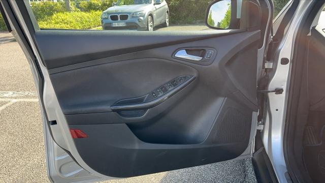Ford Focus image 9