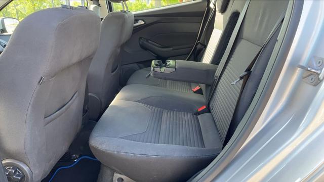Ford Focus image 6