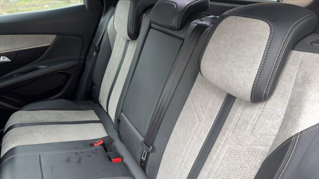 Peugeot 3008 image 8