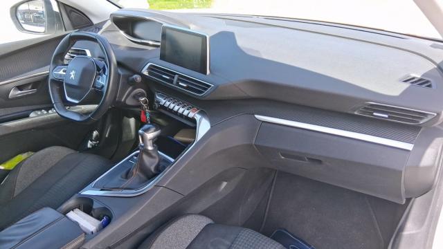 Peugeot 5008 image 6