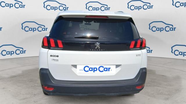 Peugeot 5008 image 1