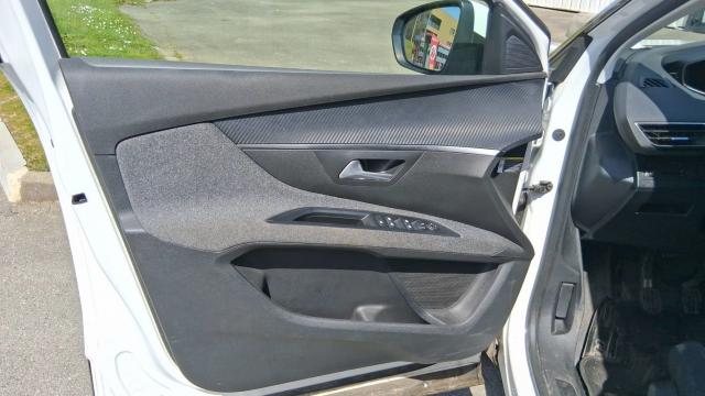 Peugeot 5008 image 7