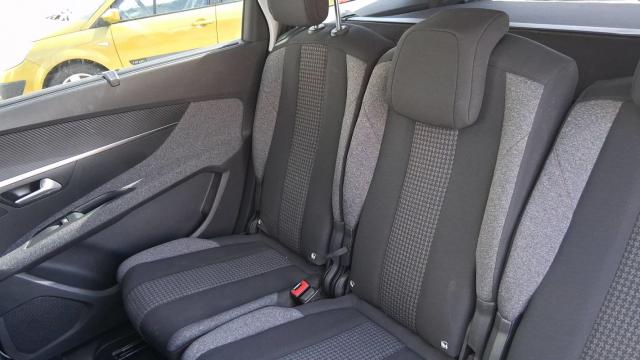 Peugeot 5008 image 4