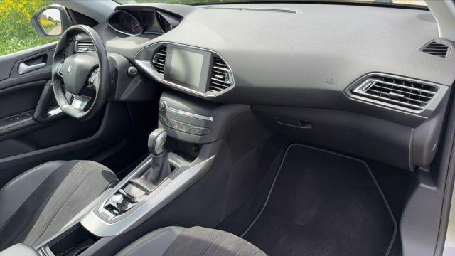 Peugeot 308 image 5