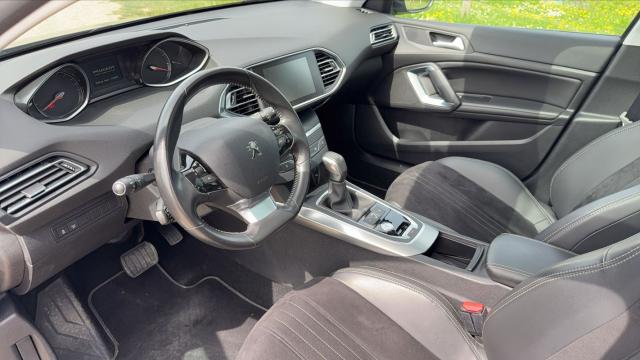 Peugeot 308 image 9