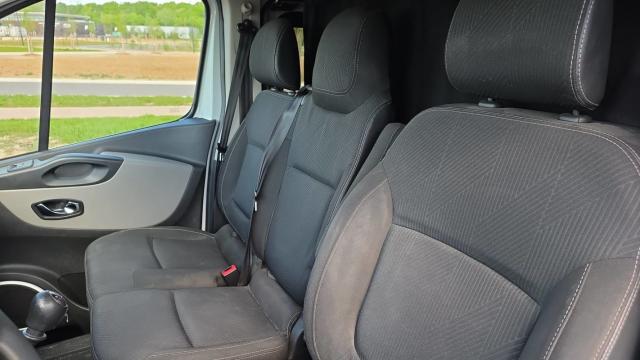 Renault Trafic image 7
