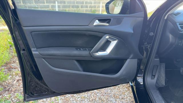 Peugeot 308 image 9