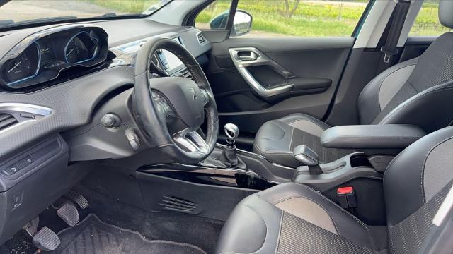 Peugeot 2008 image 1