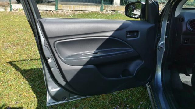 Mitsubishi Space Star image 7