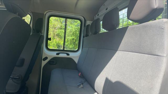 Renault Master image 2