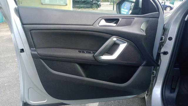 Peugeot 308 image 6