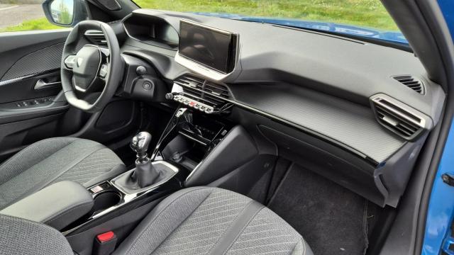 Peugeot 2008 image 6