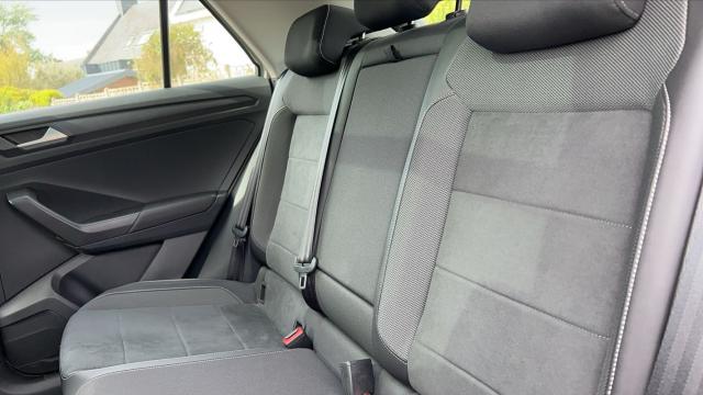 Volkswagen T-Roc image 5